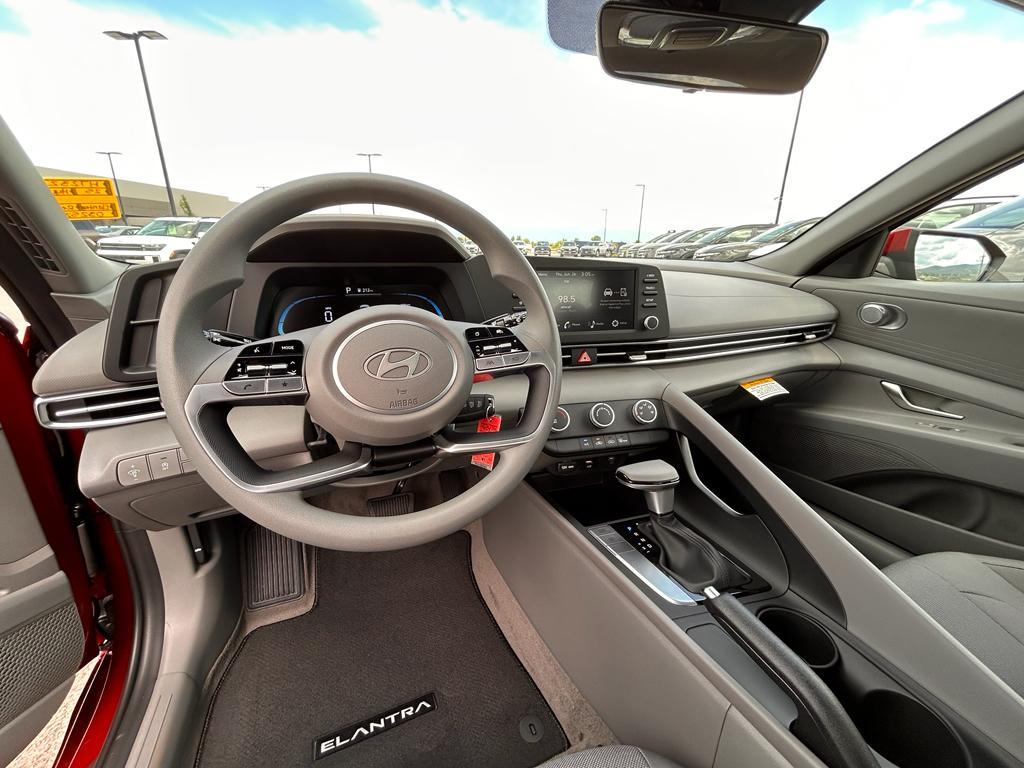 new 2025 Hyundai Elantra car
