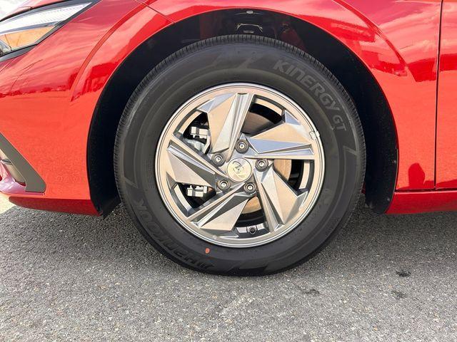 new 2025 Hyundai Elantra car, priced at $22,081