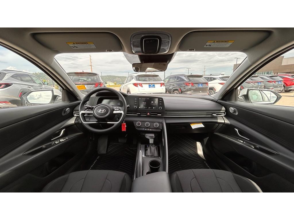 new 2025 Hyundai Elantra car
