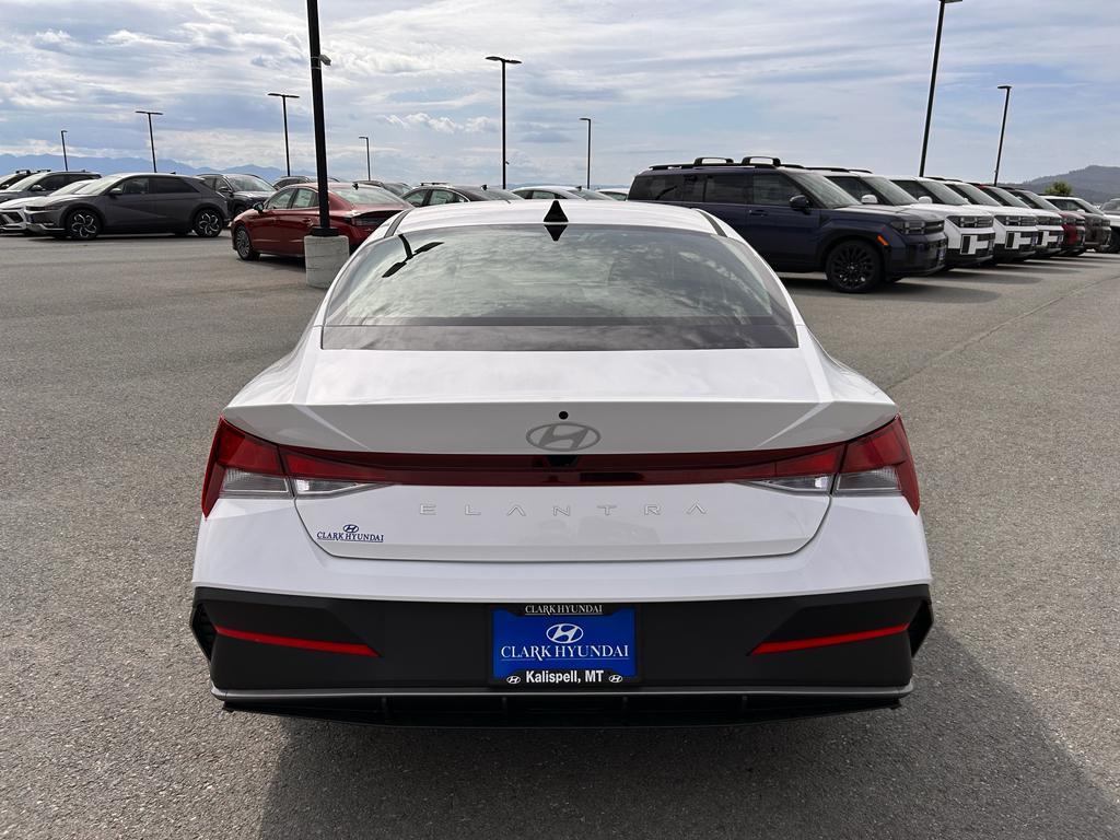 new 2025 Hyundai Elantra car