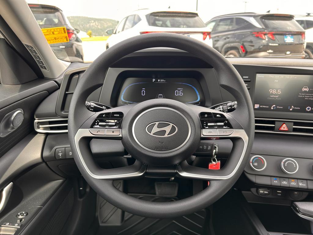 new 2025 Hyundai Elantra car