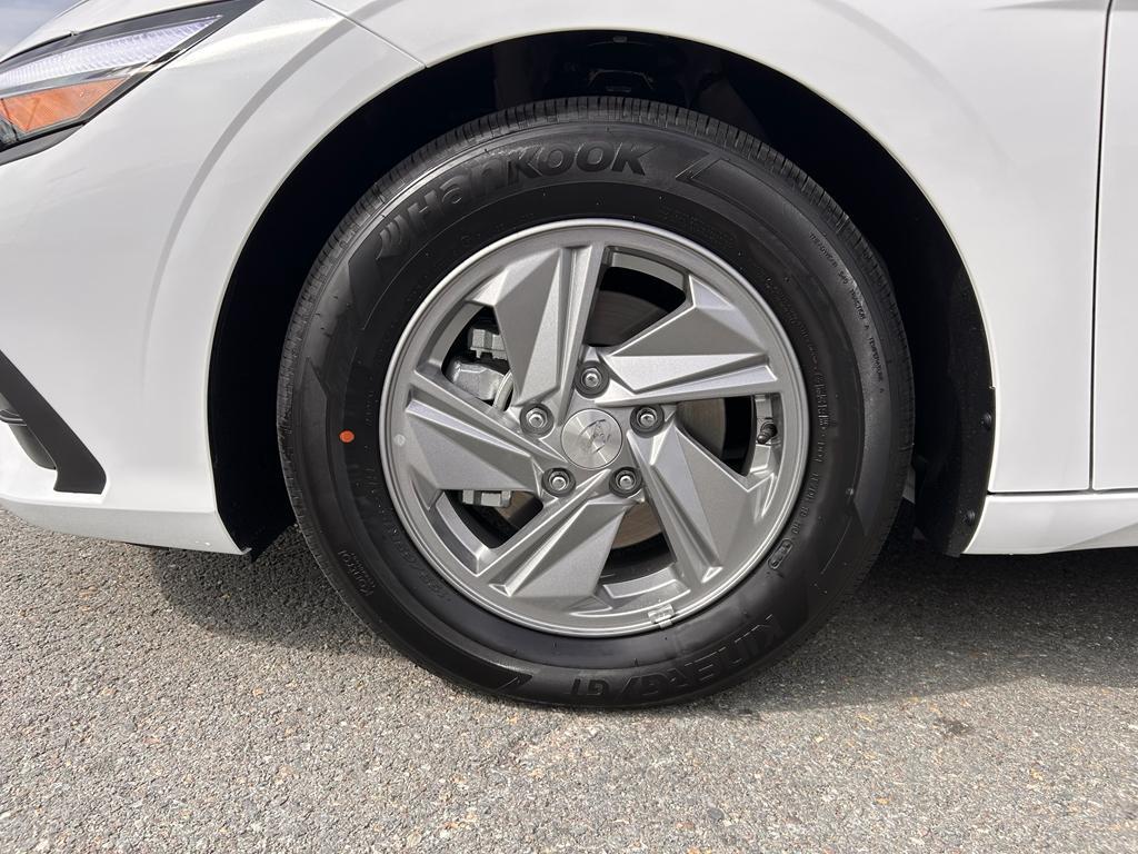 new 2025 Hyundai Elantra car