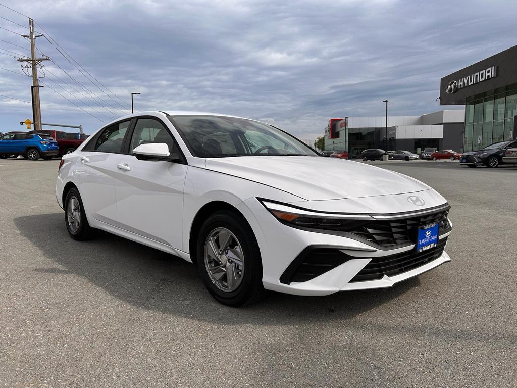 new 2025 Hyundai Elantra car