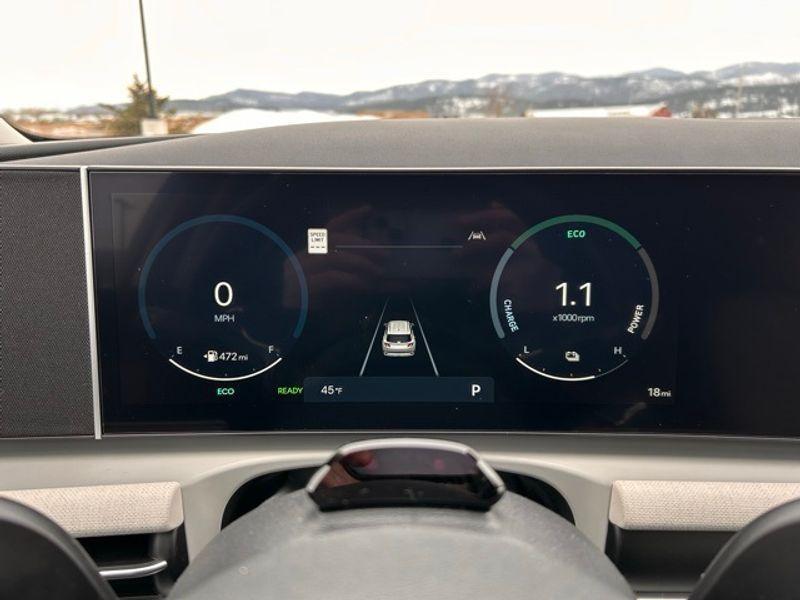 new 2025 Hyundai TUCSON Hybrid car, priced at $37,527
