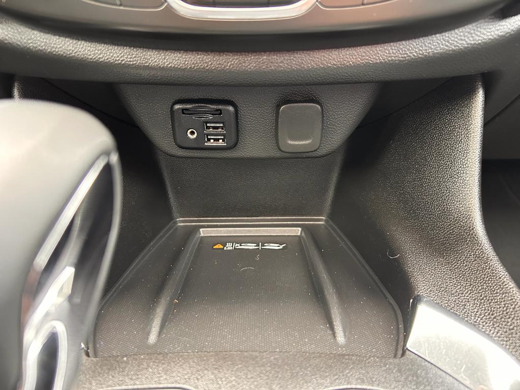 used 2023 Chevrolet Traverse car, priced at $41,306