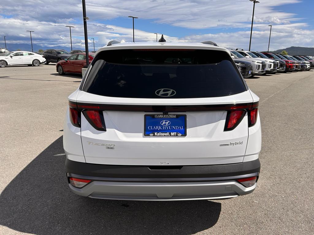 new 2025 Hyundai TUCSON Hybrid car