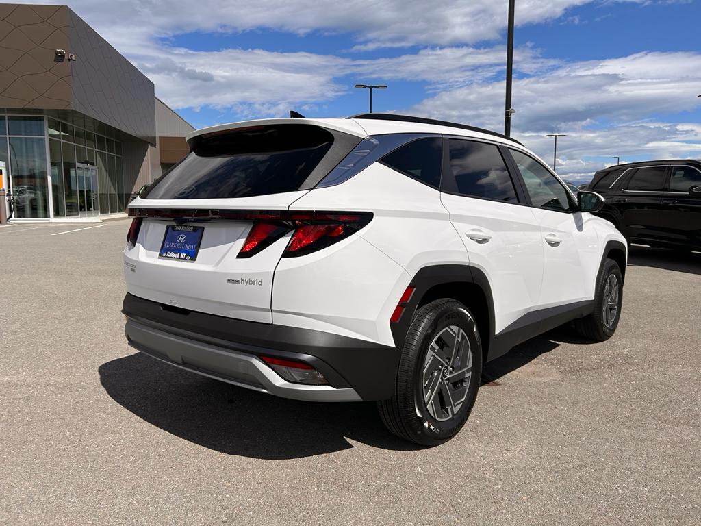 new 2025 Hyundai TUCSON Hybrid car