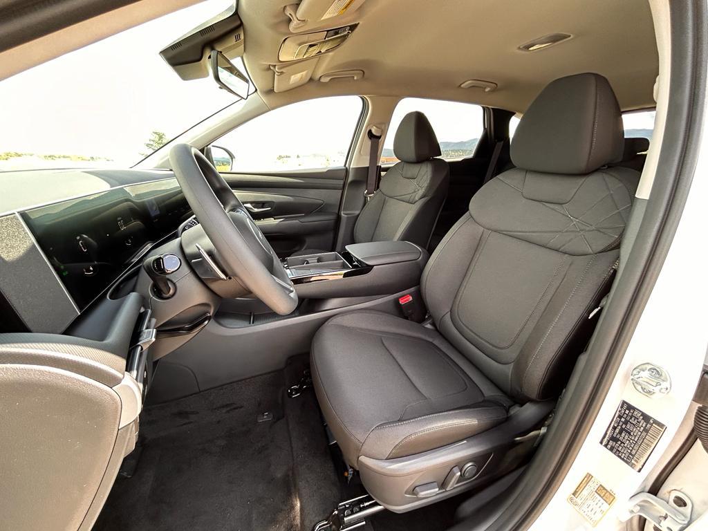 new 2025 Hyundai TUCSON Hybrid car