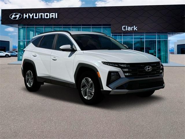 new 2025 Hyundai TUCSON Hybrid car