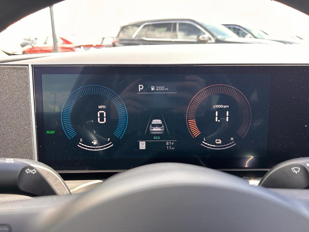 new 2025 Hyundai TUCSON Hybrid car