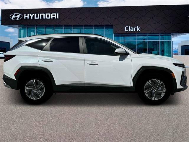 new 2025 Hyundai TUCSON Hybrid car