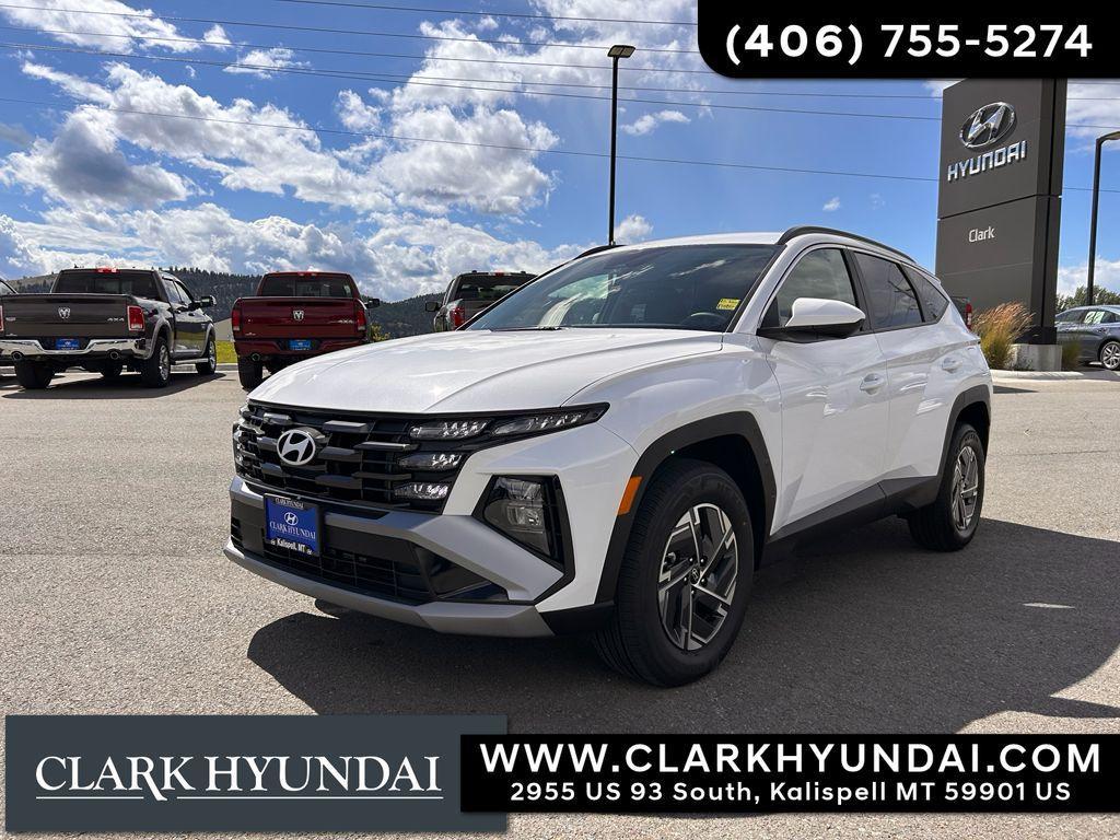 new 2025 Hyundai TUCSON Hybrid car