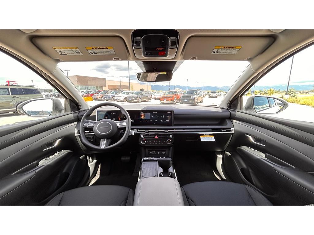 new 2025 Hyundai TUCSON Hybrid car