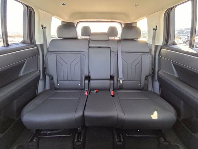 new 2025 Hyundai Santa Fe car, priced at $39,356