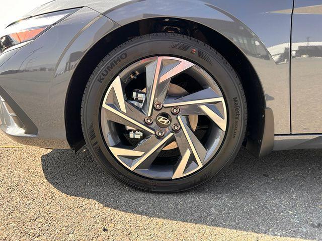 new 2025 Hyundai Elantra car, priced at $22,506