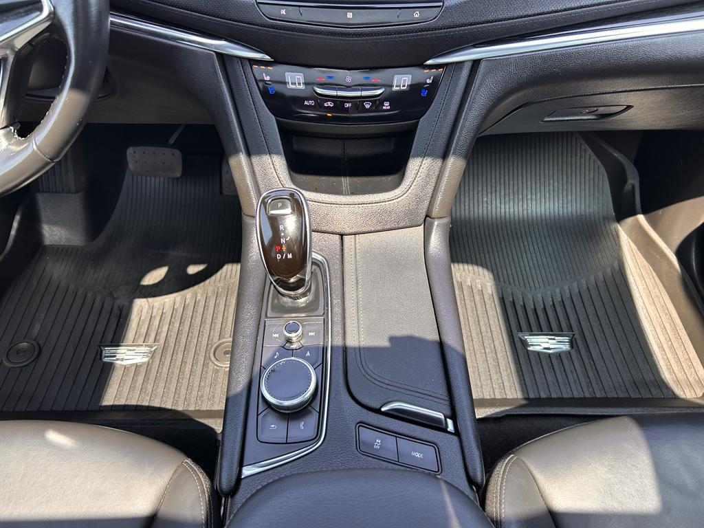 used 2021 Cadillac XT5 car, priced at $35,990