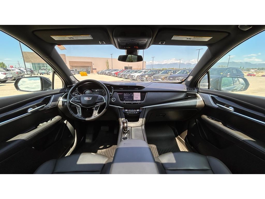 used 2021 Cadillac XT5 car, priced at $35,990