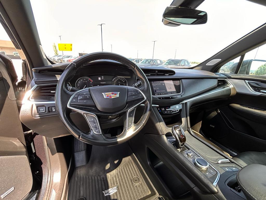 used 2021 Cadillac XT5 car, priced at $35,990