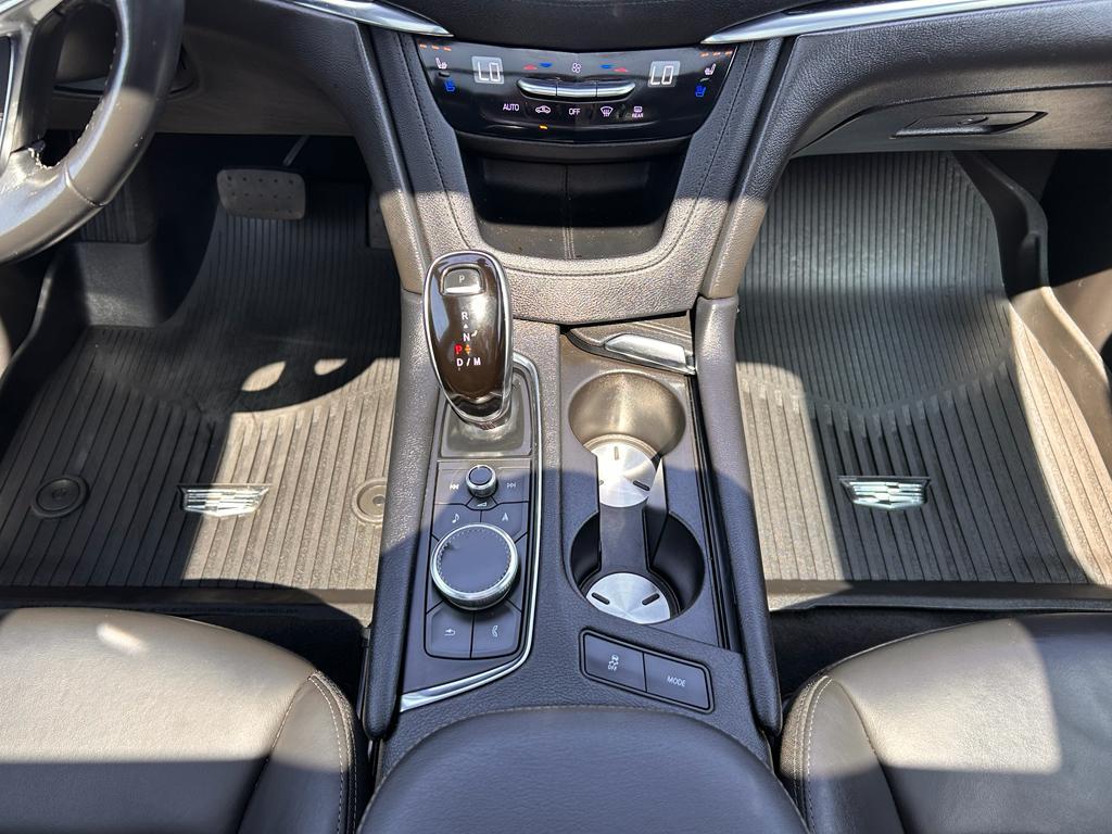 used 2021 Cadillac XT5 car, priced at $35,990