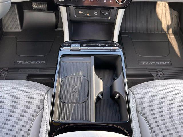 new 2026 Hyundai TUCSON Hybrid car, priced at $40,075