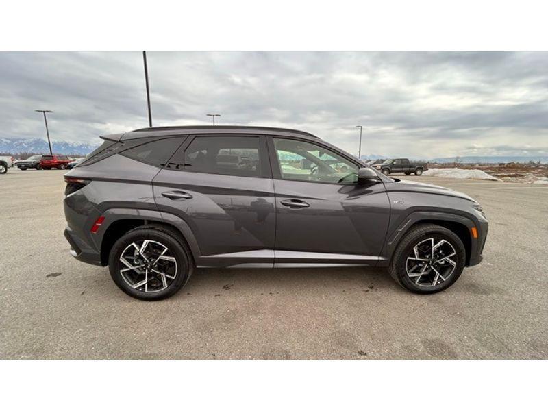 new 2025 Hyundai TUCSON Hybrid car, priced at $39,226