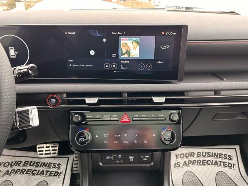 new 2025 Hyundai TUCSON Hybrid car, priced at $39,226