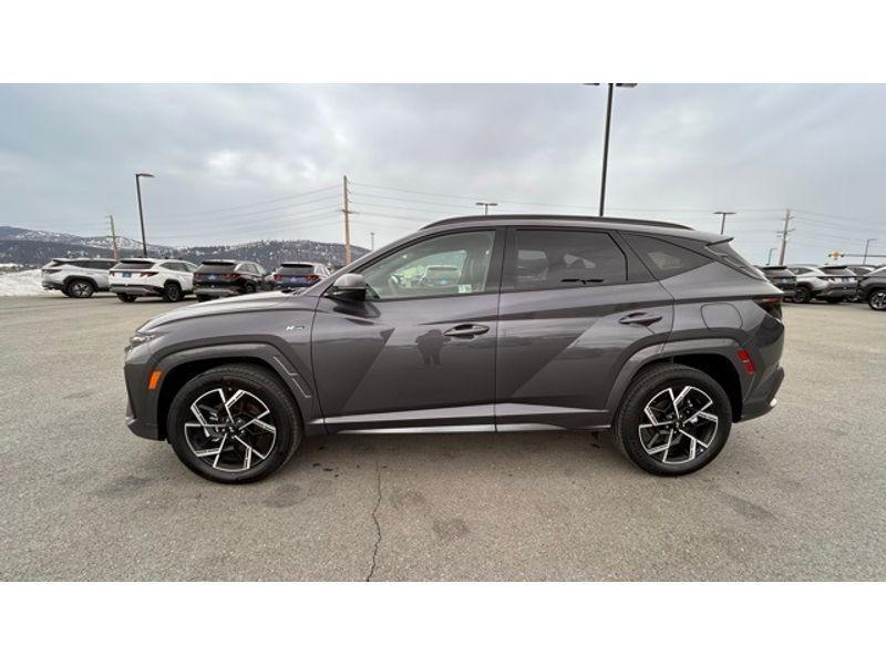 new 2025 Hyundai TUCSON Hybrid car, priced at $39,226