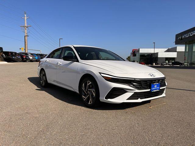 new 2025 Hyundai Elantra car, priced at $23,001