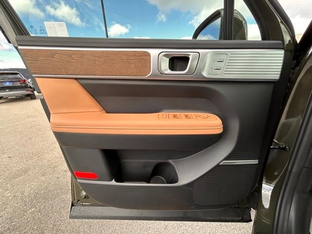 new 2025 Hyundai Santa Fe car, priced at $45,191