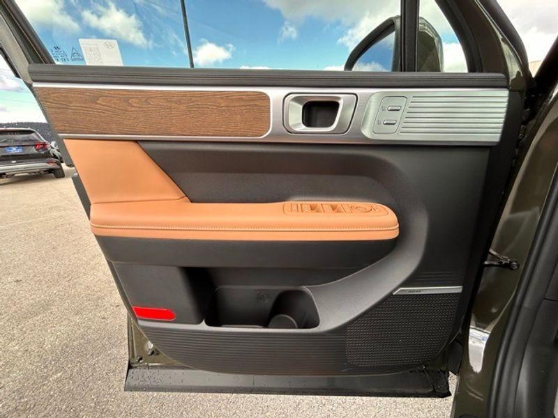 new 2025 Hyundai Santa Fe car, priced at $45,191
