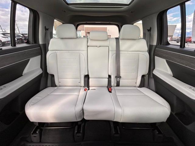 new 2025 Hyundai SANTA FE HEV car, priced at $47,389