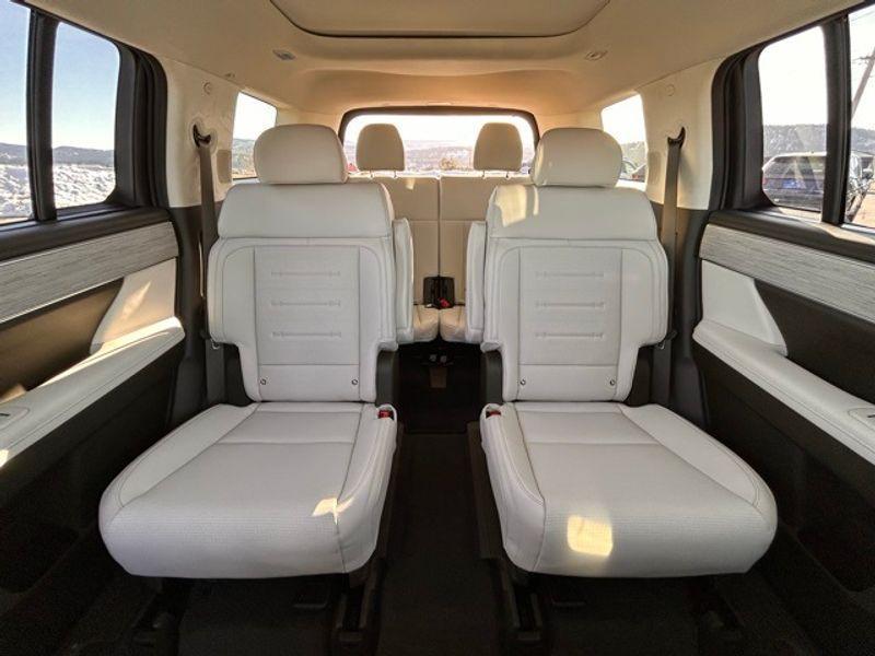 new 2025 Hyundai SANTA FE HEV car, priced at $50,305