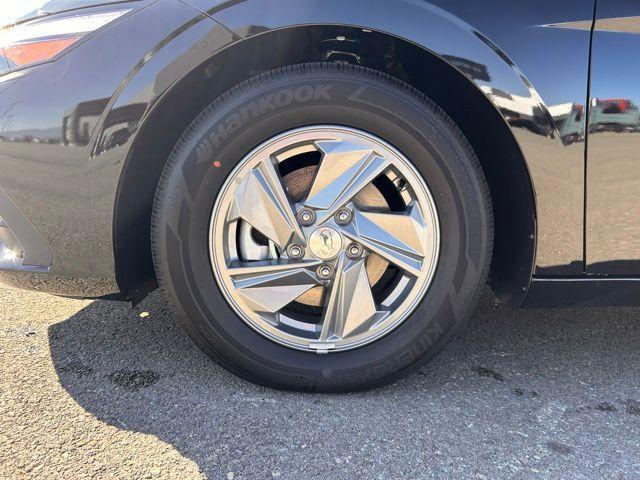 new 2025 Hyundai Elantra car, priced at $21,701