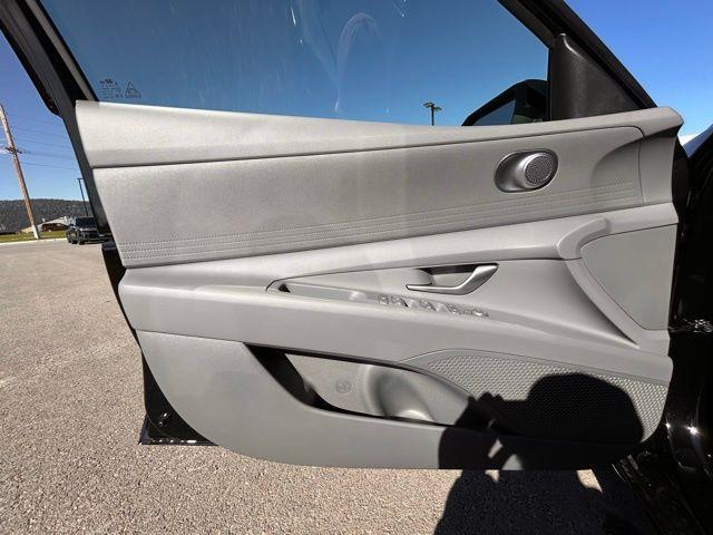 new 2025 Hyundai Elantra car, priced at $21,701