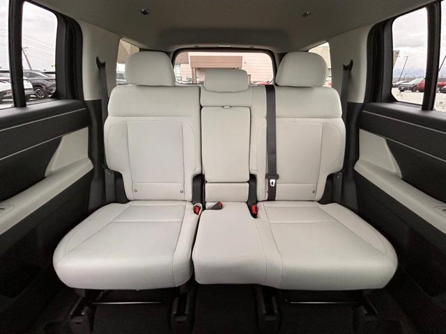 new 2025 Hyundai Santa Fe car, priced at $37,310