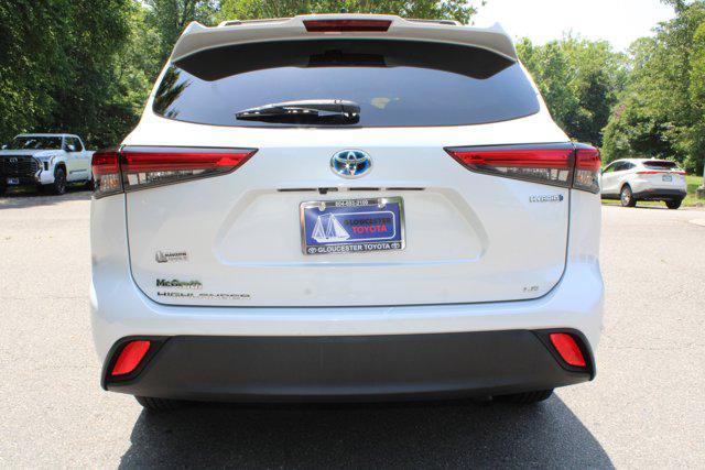 used 2023 Toyota Highlander Hybrid car, priced at $36,987