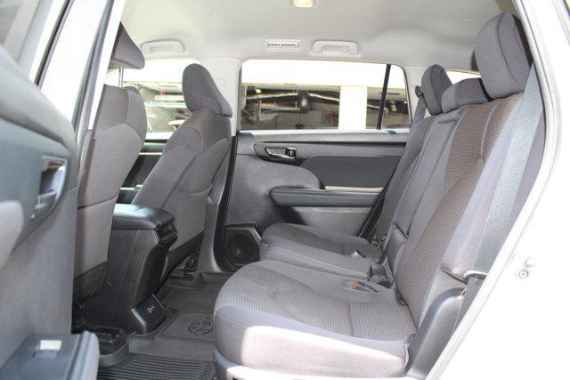 used 2023 Toyota Highlander Hybrid car, priced at $36,987