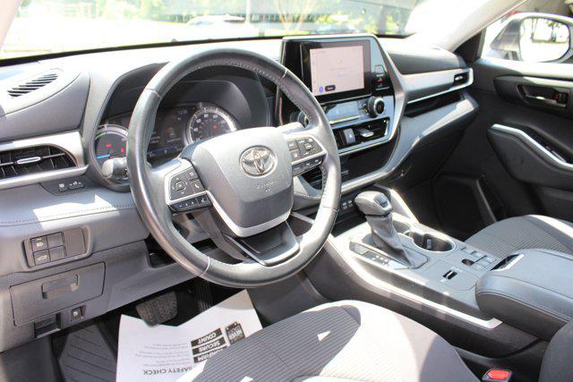 used 2023 Toyota Highlander Hybrid car, priced at $36,987