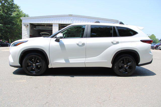 used 2023 Toyota Highlander Hybrid car, priced at $36,987