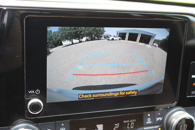 used 2023 Toyota Highlander Hybrid car, priced at $36,987