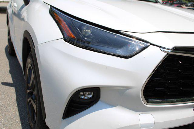used 2023 Toyota Highlander Hybrid car, priced at $36,987