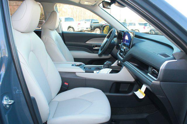 new 2026 Toyota Grand Highlander Hybrid car, priced at $52,153