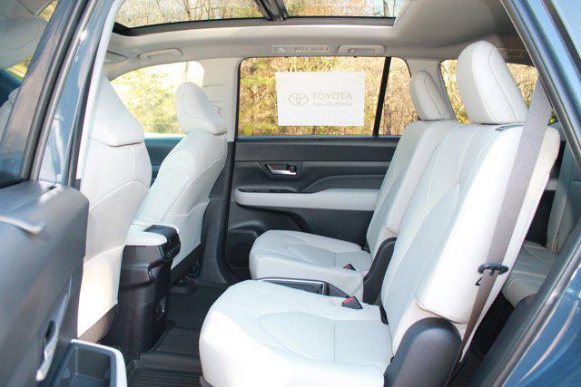 new 2026 Toyota Grand Highlander Hybrid car, priced at $52,153