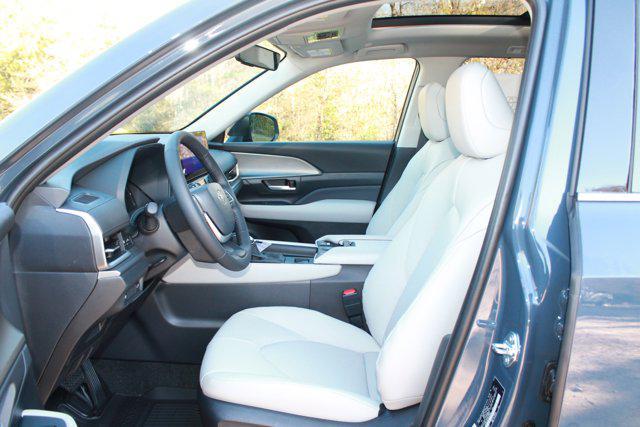 new 2026 Toyota Grand Highlander Hybrid car, priced at $52,153