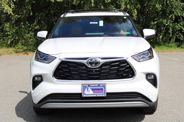 new 2025 Toyota Highlander Hybrid car, priced at $59,622