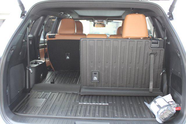 new 2025 Toyota Highlander Hybrid car, priced at $59,622