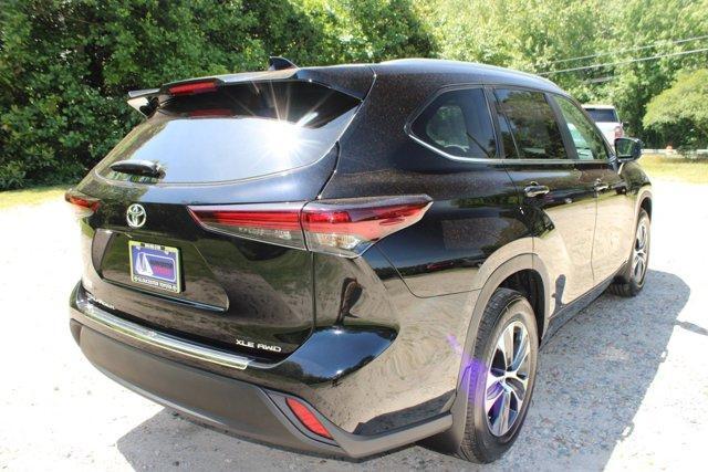 new 2024 Toyota Highlander car, priced at $45,563