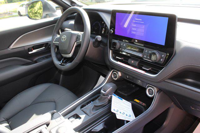 used 2025 Toyota Grand Highlander car, priced at $57,987