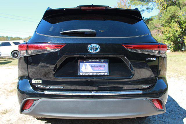 used 2023 Toyota Highlander Hybrid car, priced at $35,750