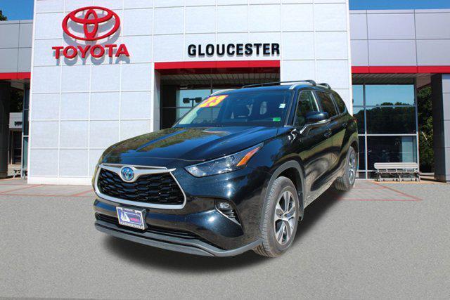 used 2023 Toyota Highlander Hybrid car, priced at $35,750